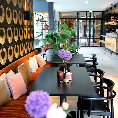 Van Der Valk Hotel Den Haag - Voorschoten Esterno foto