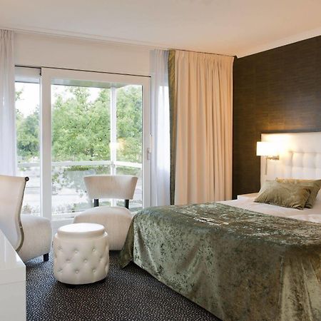 Van Der Valk Hotel Den Haag - Voorschoten Esterno foto